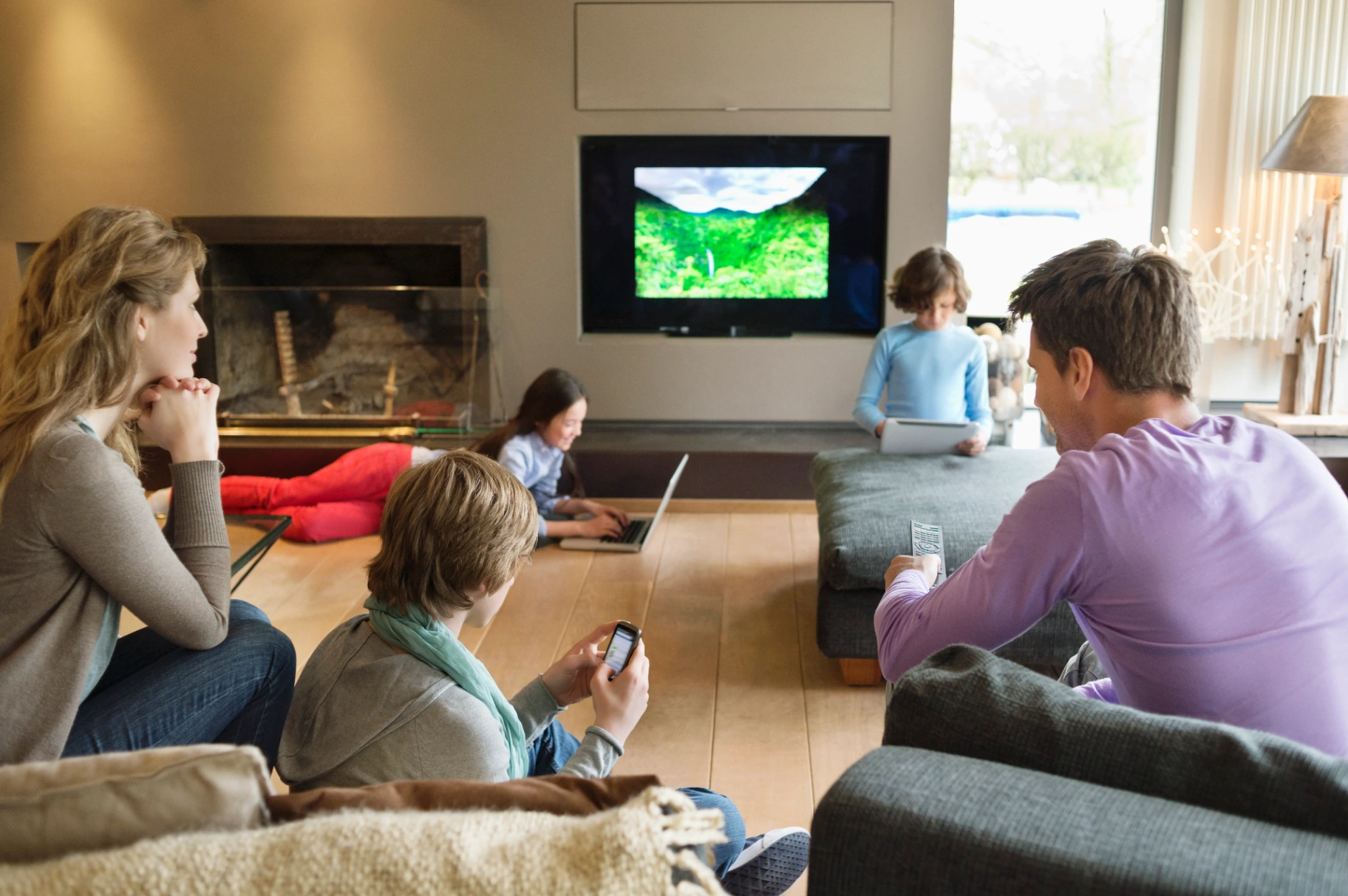 Frequently asked questions about mobile, wifi, and home connectivity in the UAE